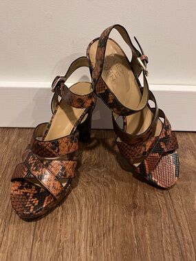 Naturalizer Kanye Snakeprint Strappy Heels 7.5M